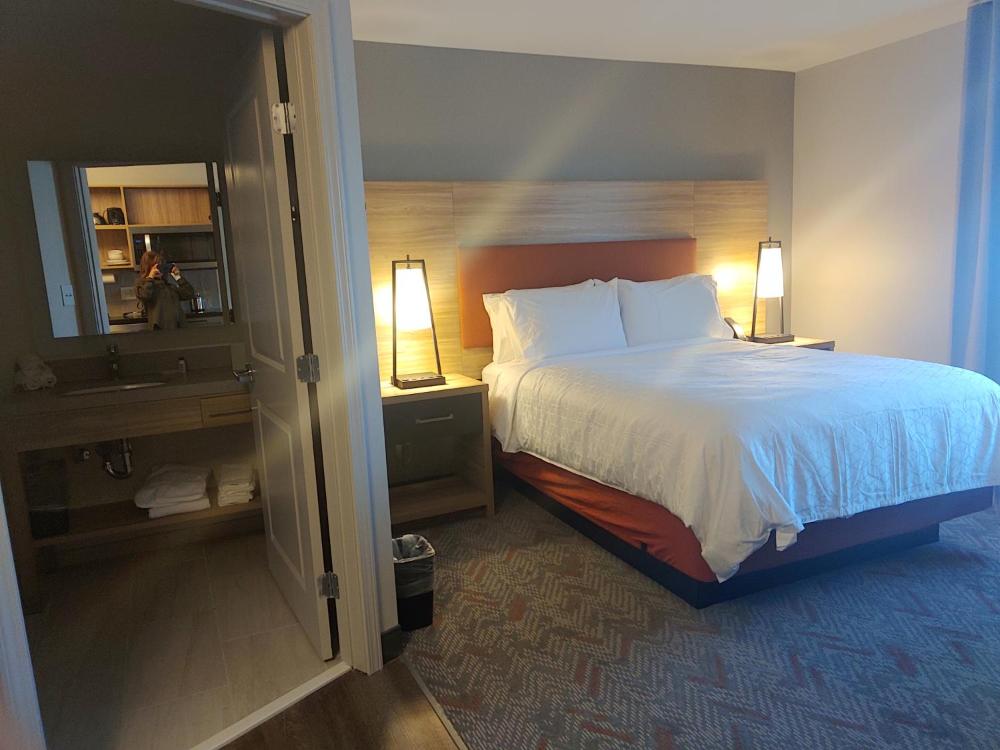 Queen Studio Suite interior